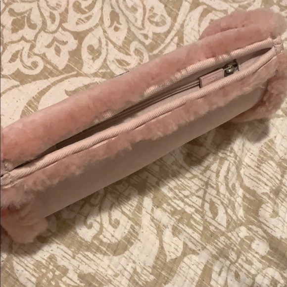 Ugg pink purse - Picture 3 of 6